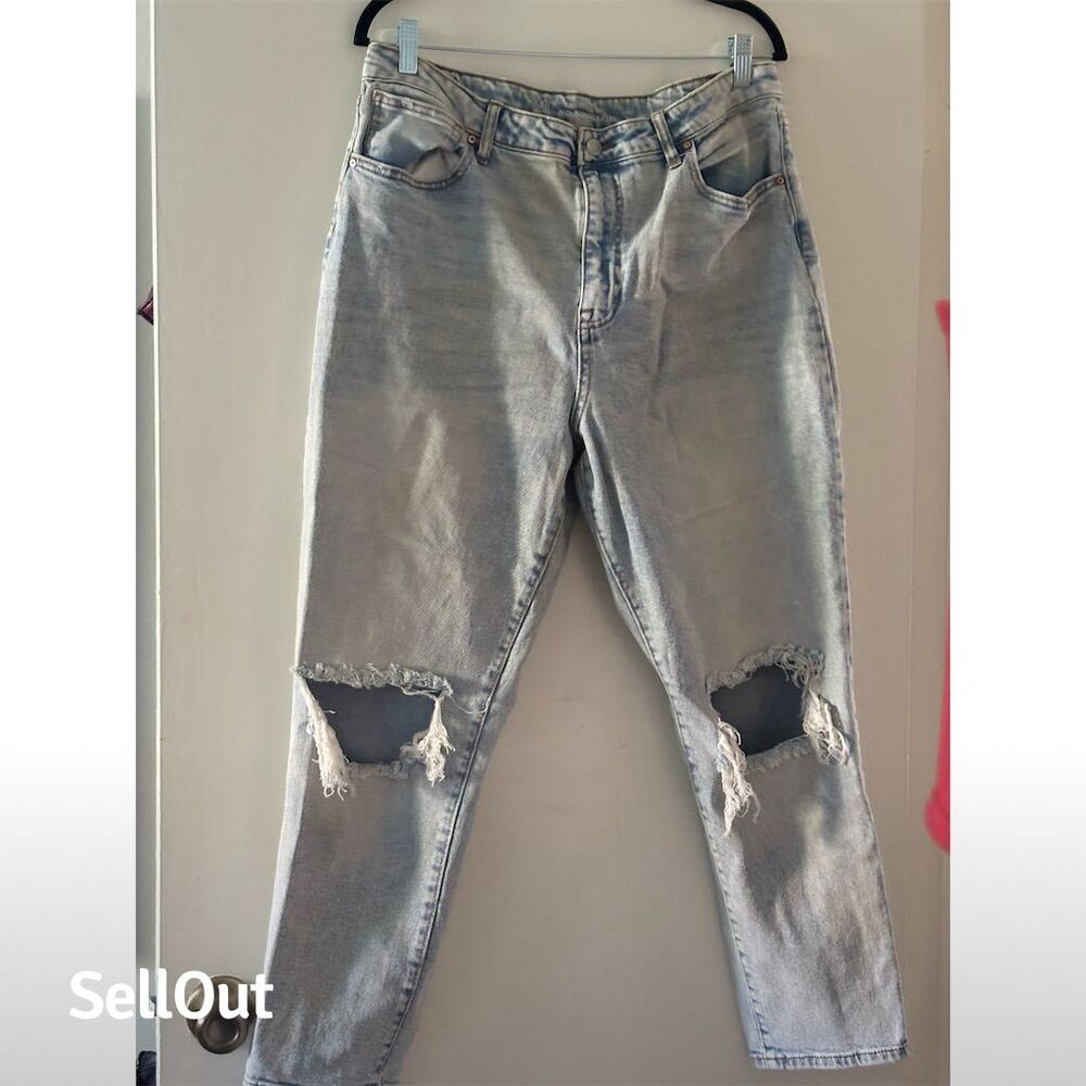 No boundaries Juniors Size 17 Distressed High Rise Skinny Jeans